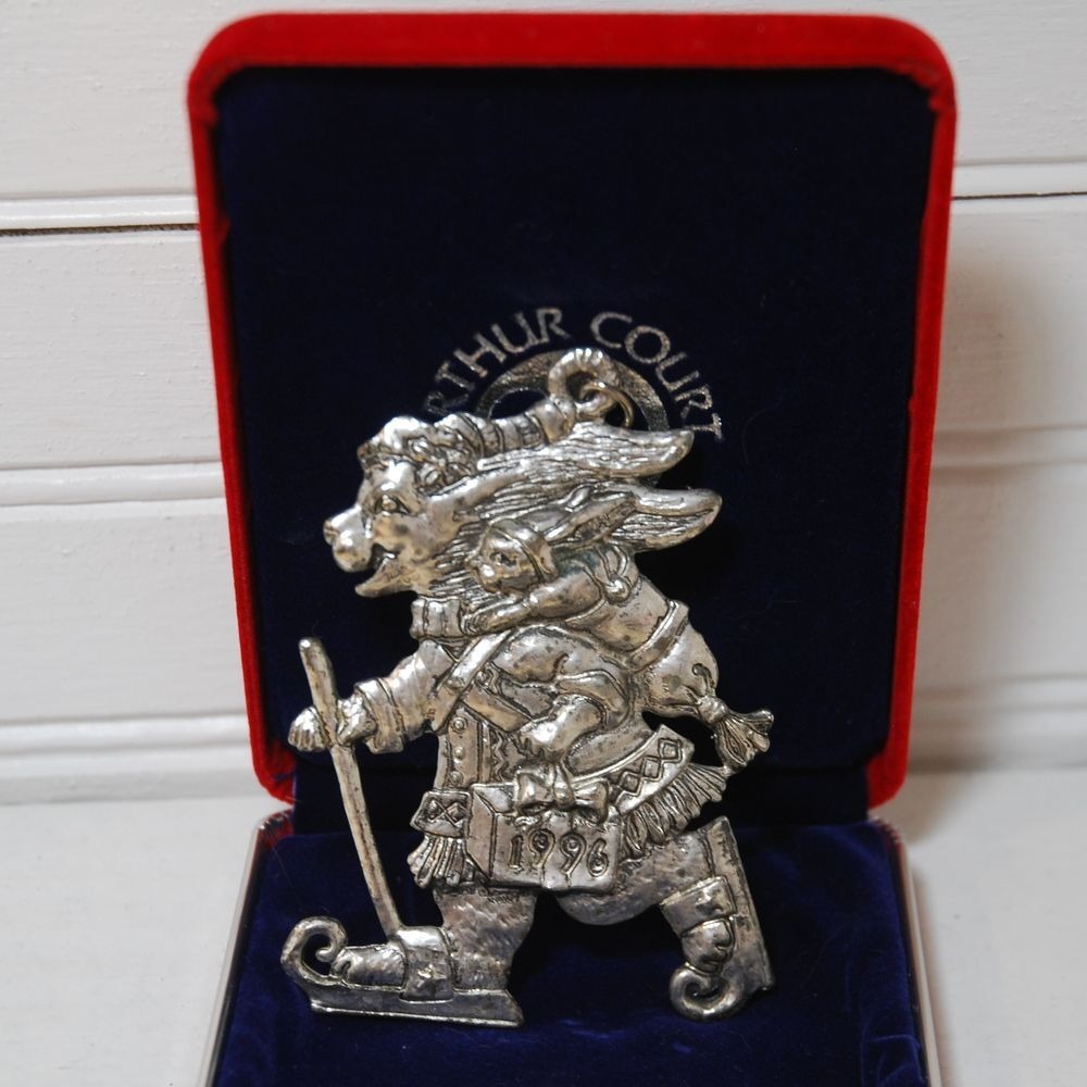Vintage Arthur Court Christmas‎ Ornament 1996 Ice Skating Rabbit Holiday Decor